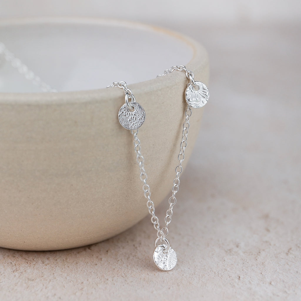 Sterling Silver Short Circle Charm Necklace – Lucy Kemp Jewellery