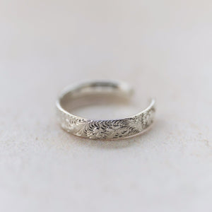 
                  
                    recycled sterling silver lace textured toe ring
                  
                