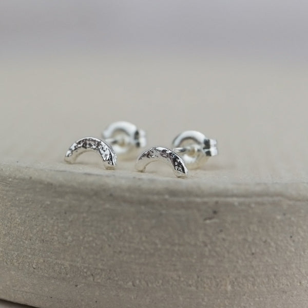 Sterling silver textured mini rainbow studs
