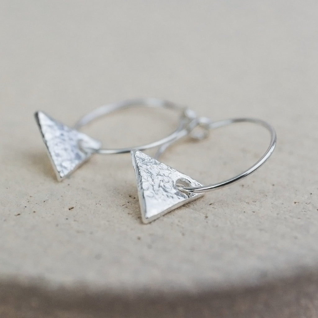 handmade sterling silver textured triangle charm classic wire hoops